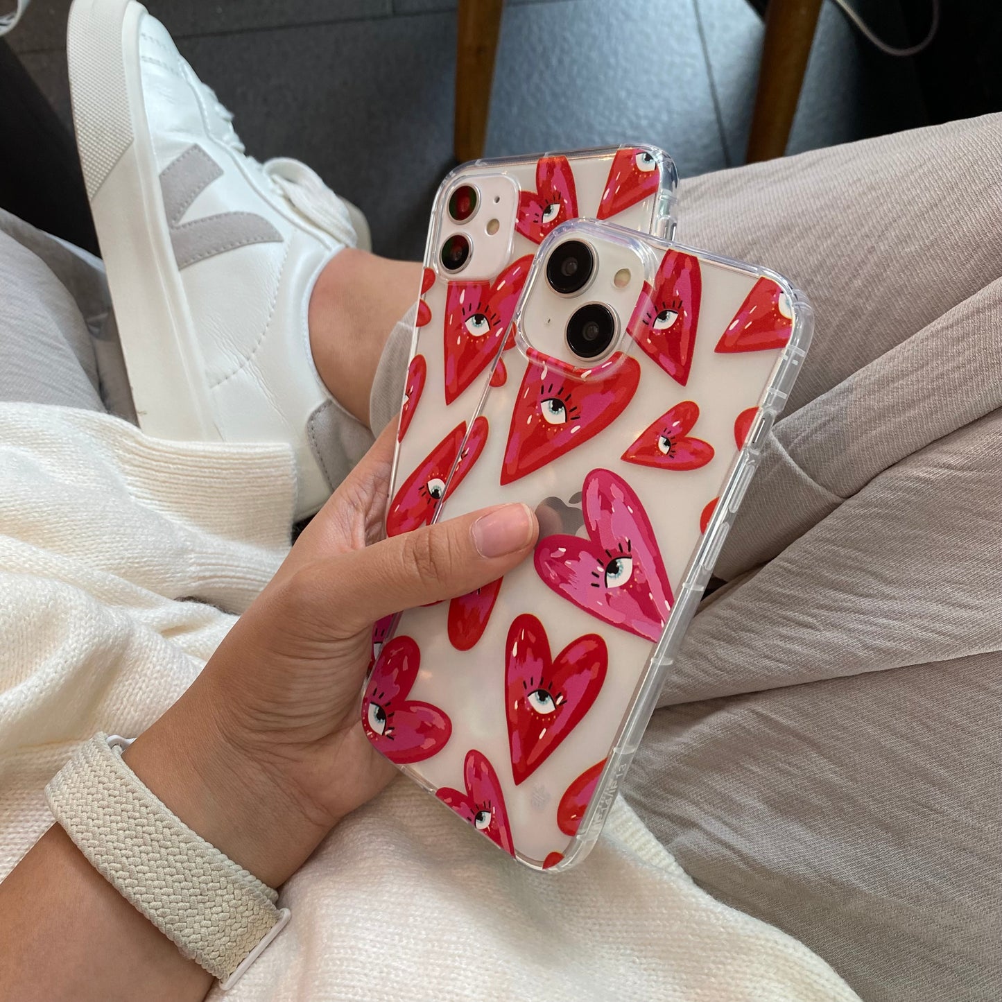 Case Corazones Rojos